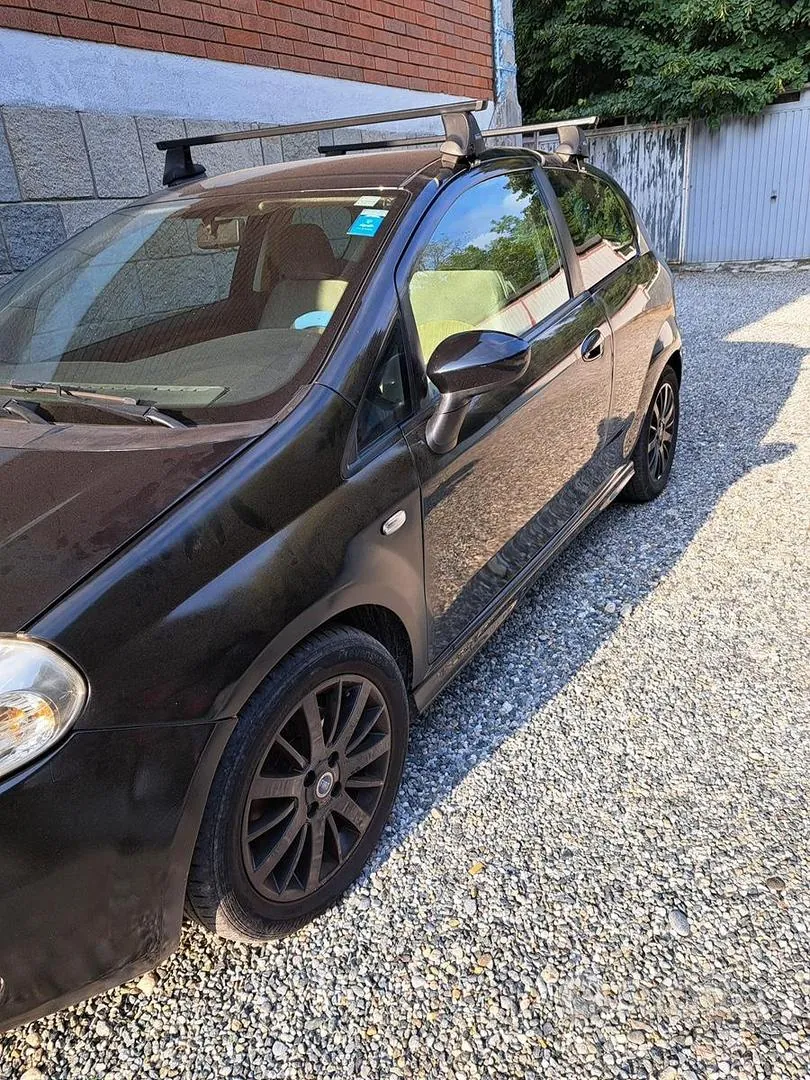 Fiat Grande Punto 2006 photo 3