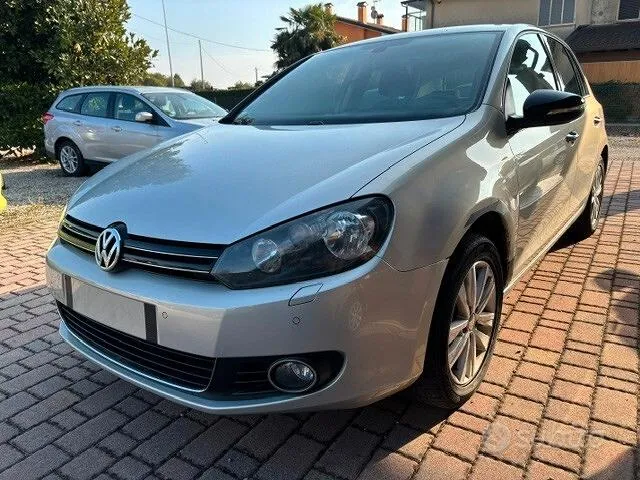 Volkswagen Golf 2011 photo 2