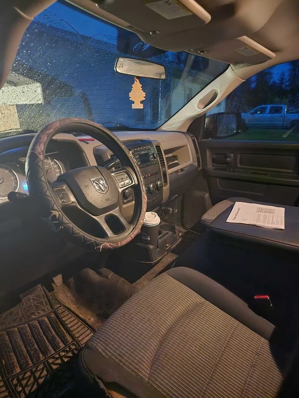 Dodge Ram 1500 2012 photo 2