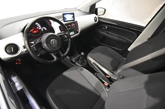 Volkswagen Up 2013 photo 5
