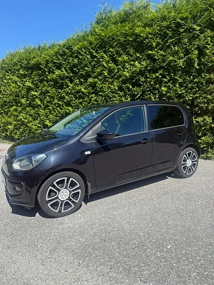 Volkswagen Up 2013 photo 4