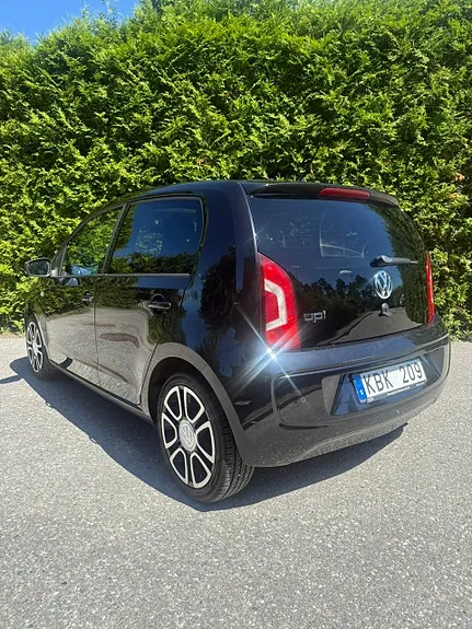 Volkswagen Up 2013 photo 3