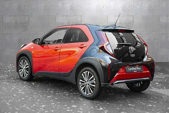 Toyota Aygo X 2023 photo 2