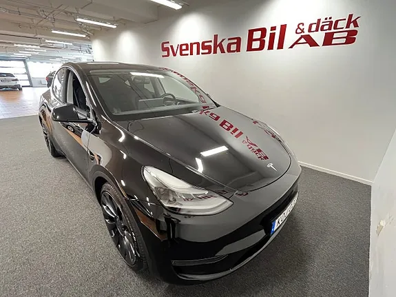 Tesla Model Y 2023 photo 3