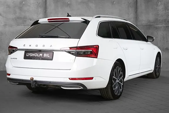 Skoda Superb 2023 photo 3