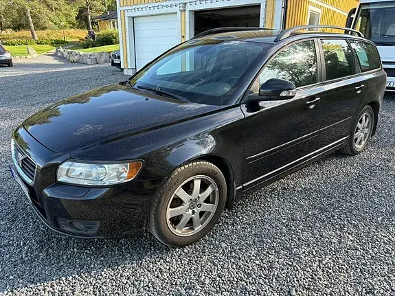 Volvo V50 2010 photo 2