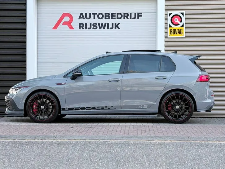 Volkswagen Golf 2022 photo 2