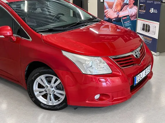 Toyota Avensis 2011 photo 2