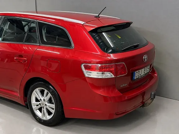 Toyota Avensis 2011 photo 4