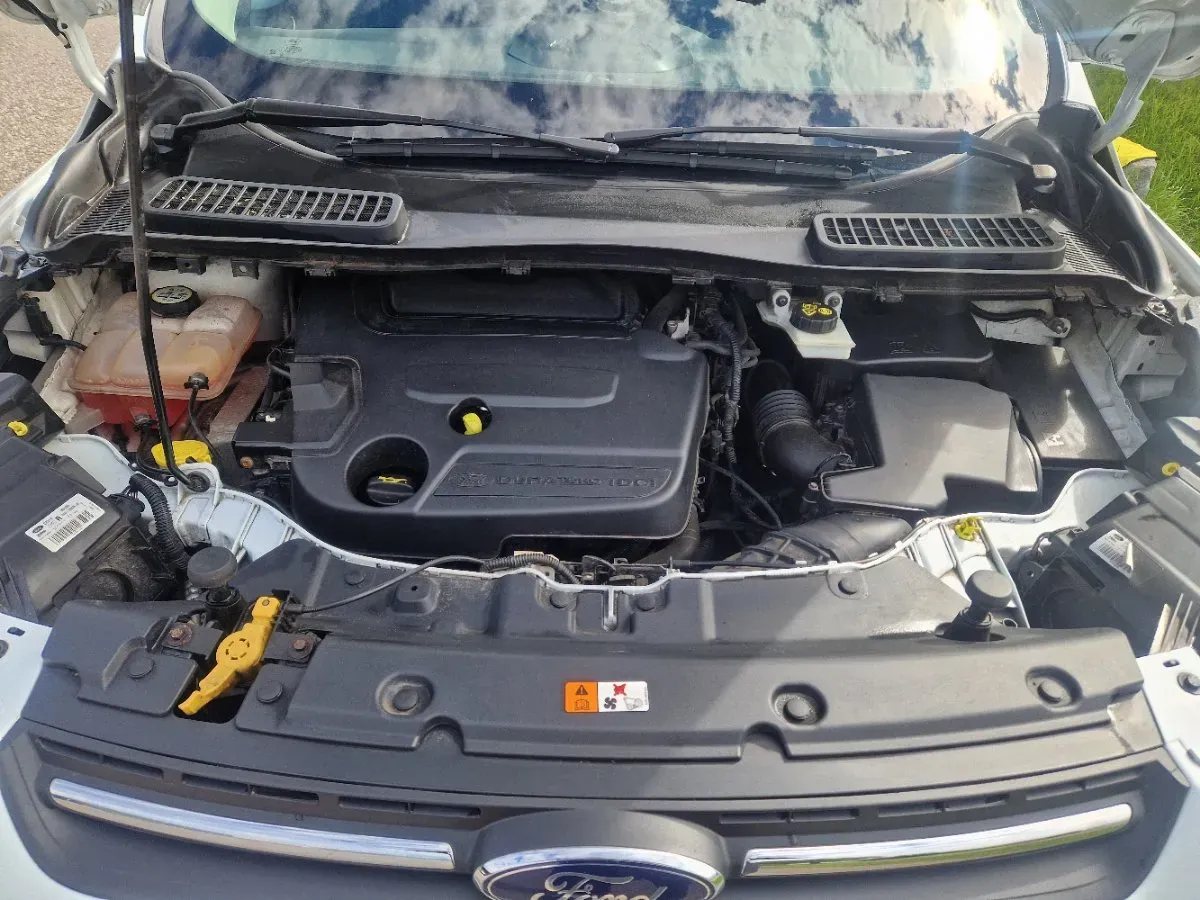 Ford Kuga 2014 photo 2