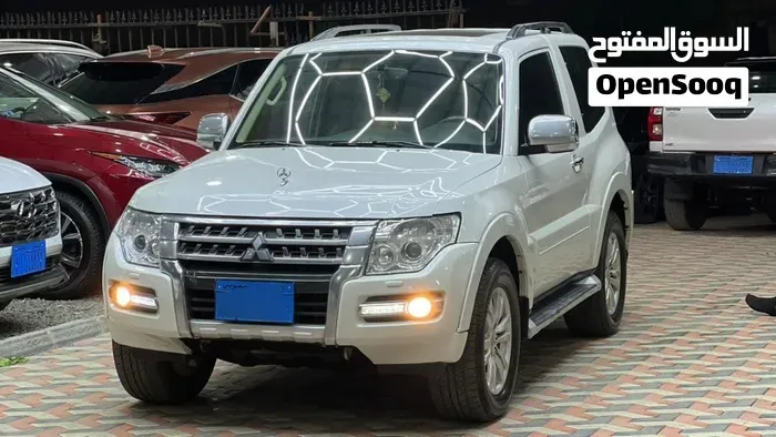 Mitsubishi Pajero 2015 photo 3