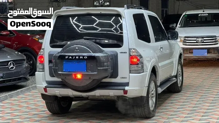 Mitsubishi Pajero 2015 photo 4