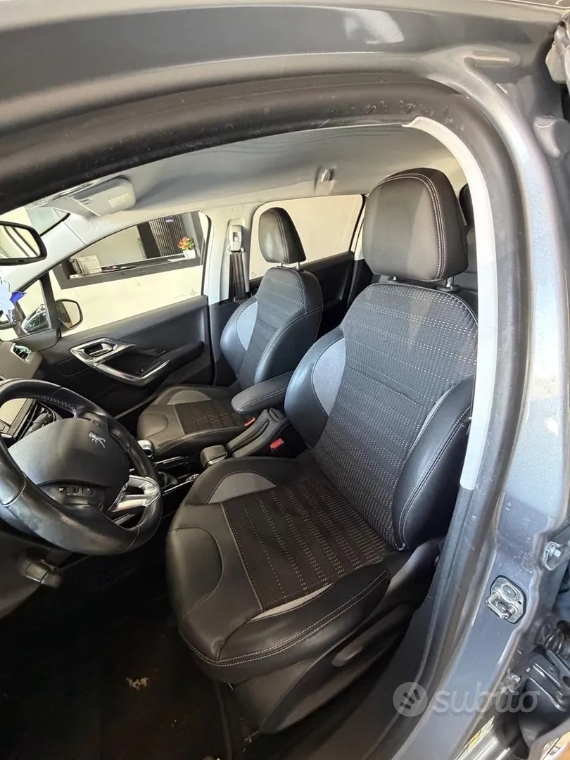 Peugeot 2008 2015 photo 4