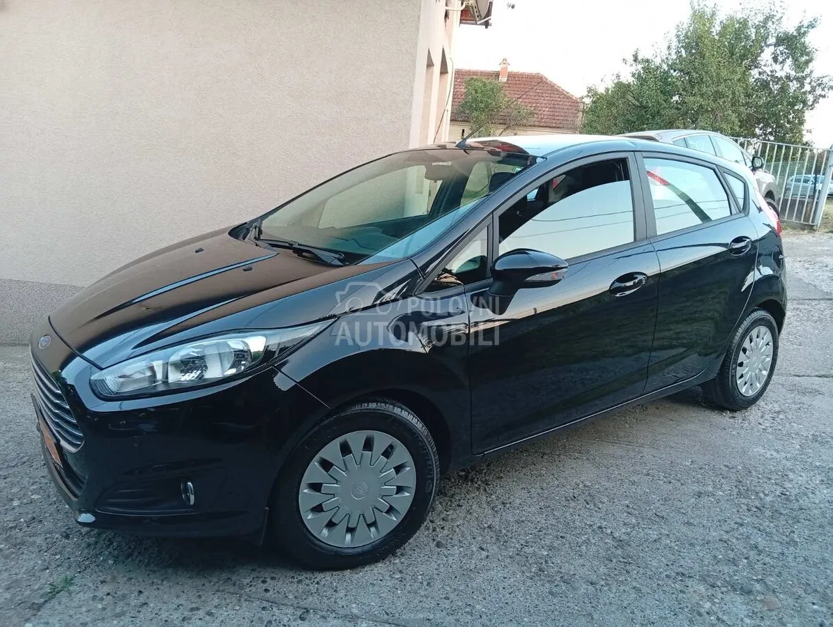 Ford Fiesta 2013 photo 2