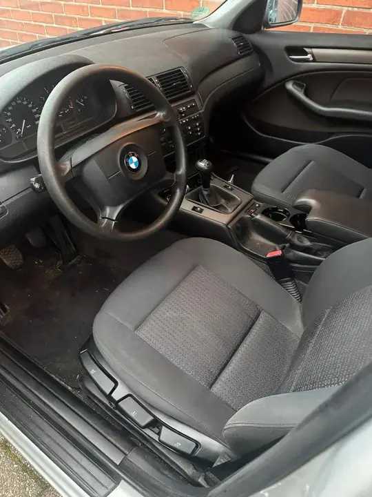 BMW 318 I