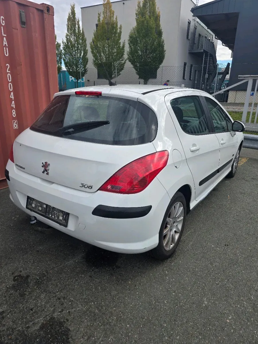 Peugeot 308 2009 photo 3