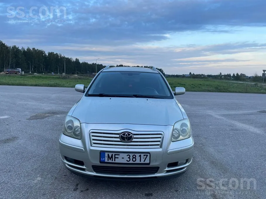 Toyota Avensis 2005 photo 2