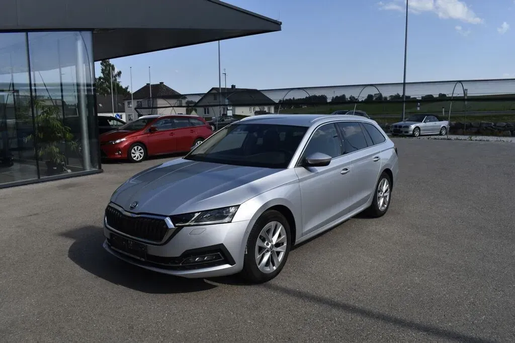 Skoda Octavia 2022 photo 3