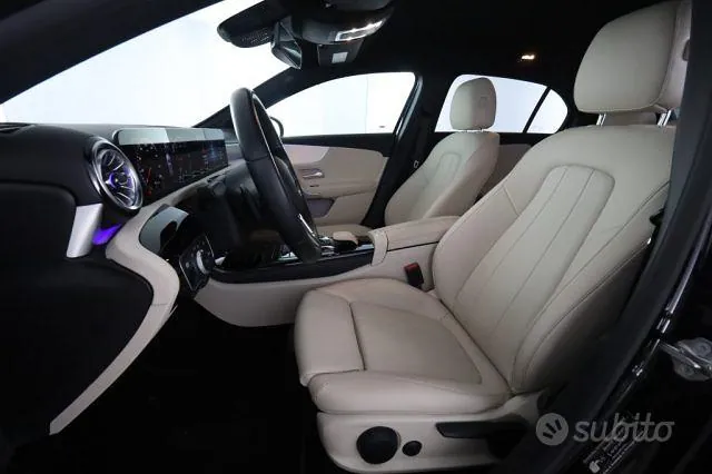 Mercedes-Benz A 180 2022 photo 2
