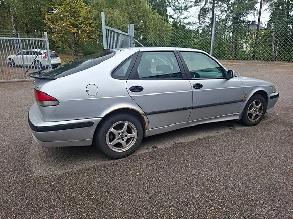Saab 9-3 2000 photo 4