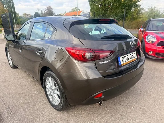 Mazda 3 2016 photo 3