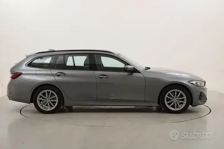 BMW 3 Series 2023 photo 3