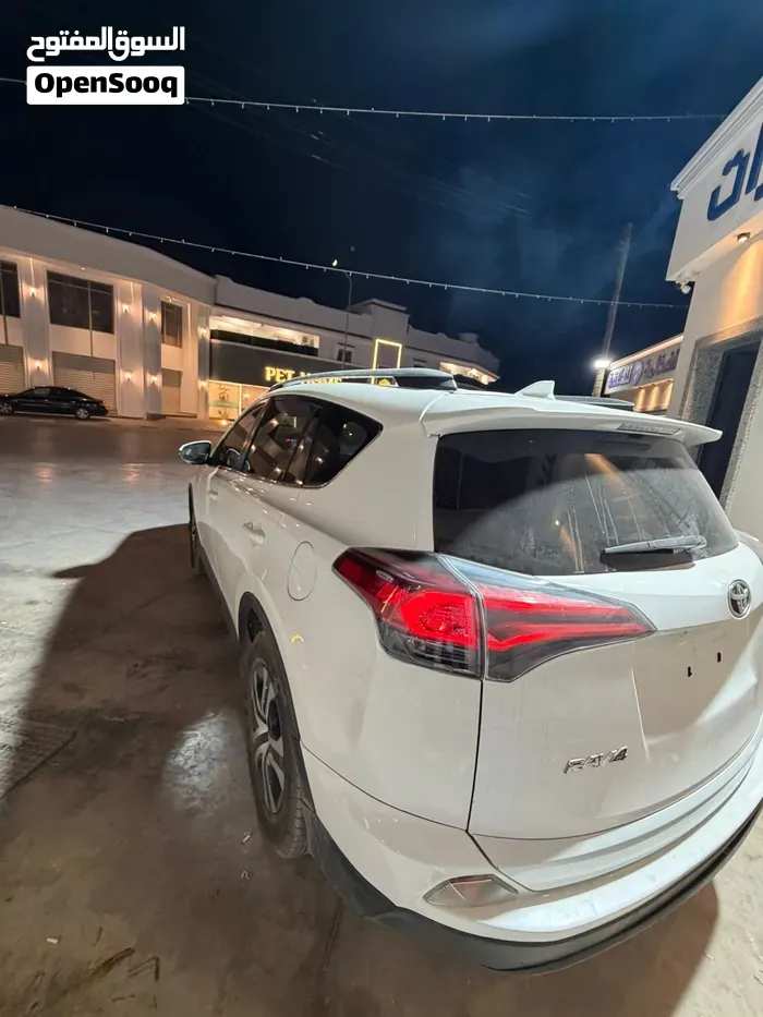 Toyota Rav 4 2017 photo 3