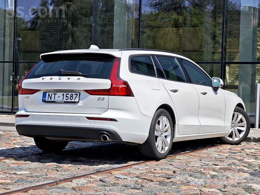 Volvo V60 2020 photo 3