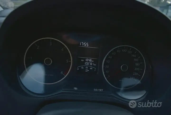 Volkswagen Polo 2012 photo 4