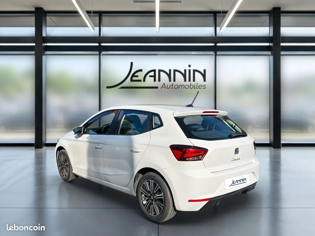 Seat Ibiza 2023 photo 3