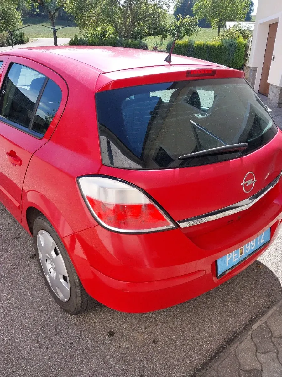 Opel Astra 2004 photo 3