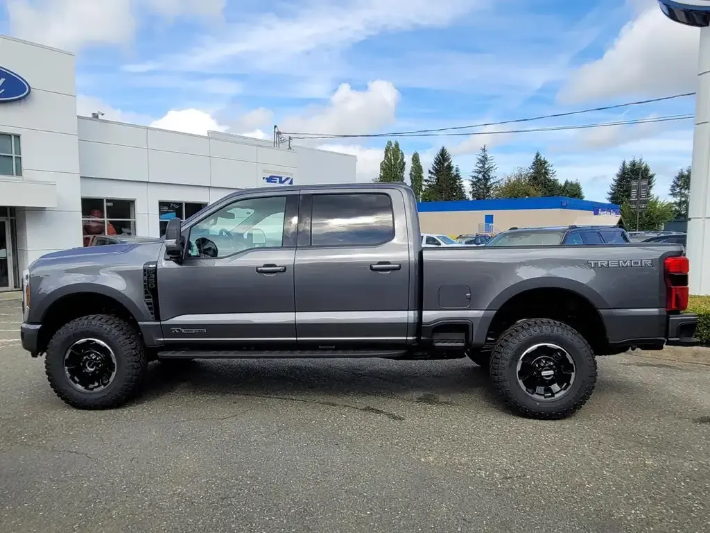 Ford F350 2026 photo 2