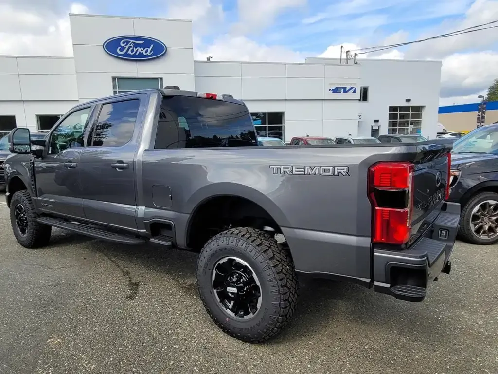 Ford F350 2026 photo 3