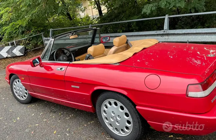 Alfa Romeo Spider 1991 photo 2