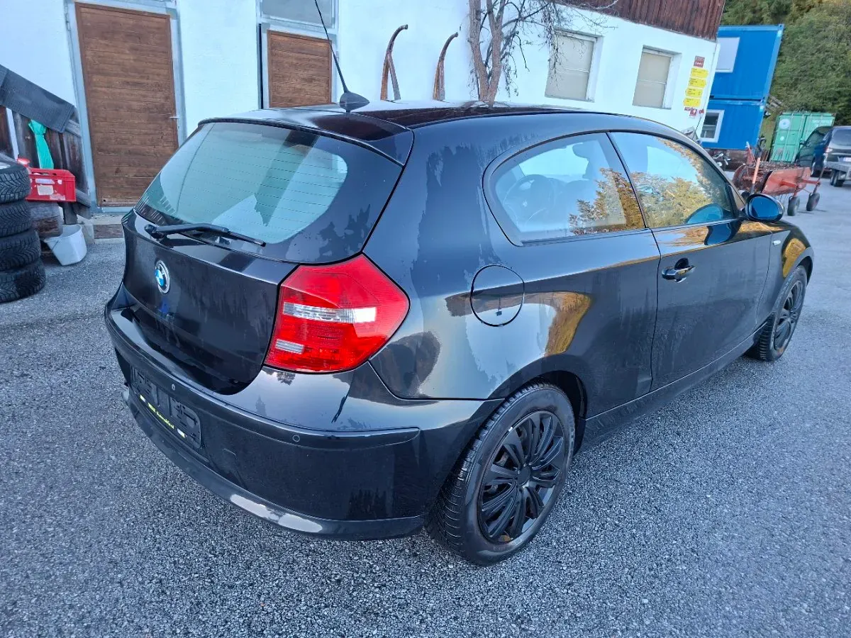 BMW 1 Series 2009 photo 3