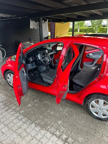 Toyota Aygo 2010 photo 2