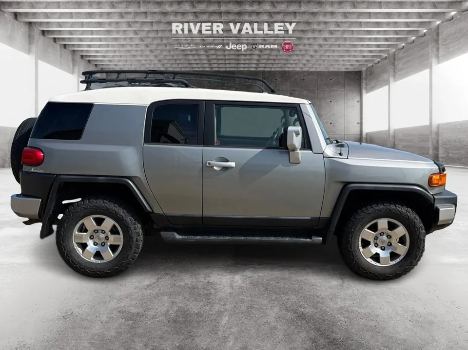 Toyota Fj Cruiser 2010 photo 2