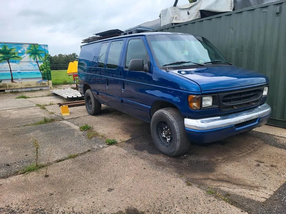 Ford Econoline Cargo