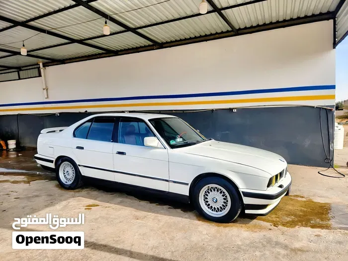 BMW 5 Series 1989 photo 4