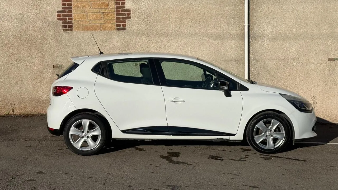 Renault Clio 2016 photo 2