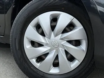 Toyota Vitz 2018 photo 4