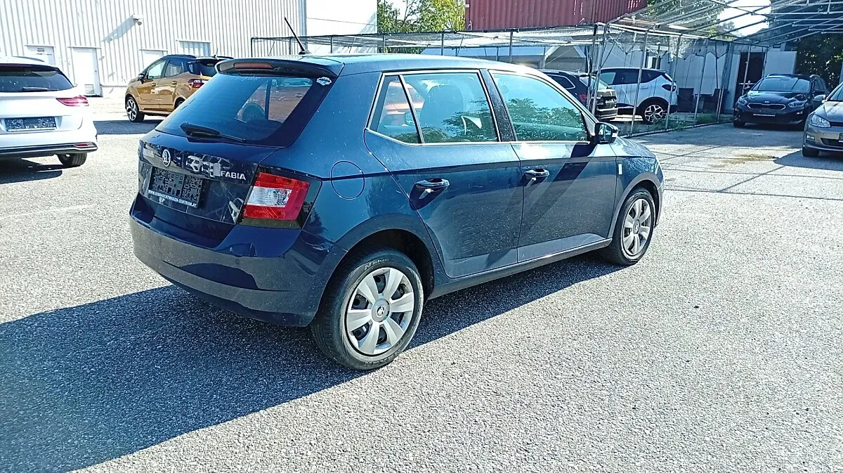 Skoda Fabia 2016 photo 3