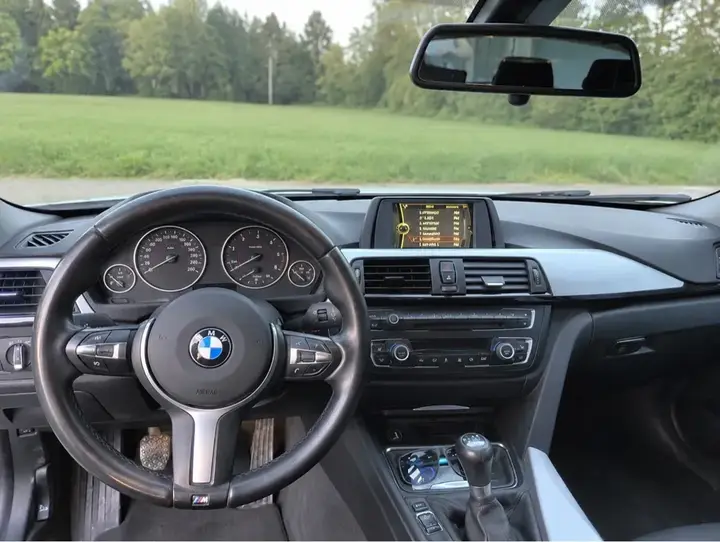 BMW 3 Series 2013 photo 3