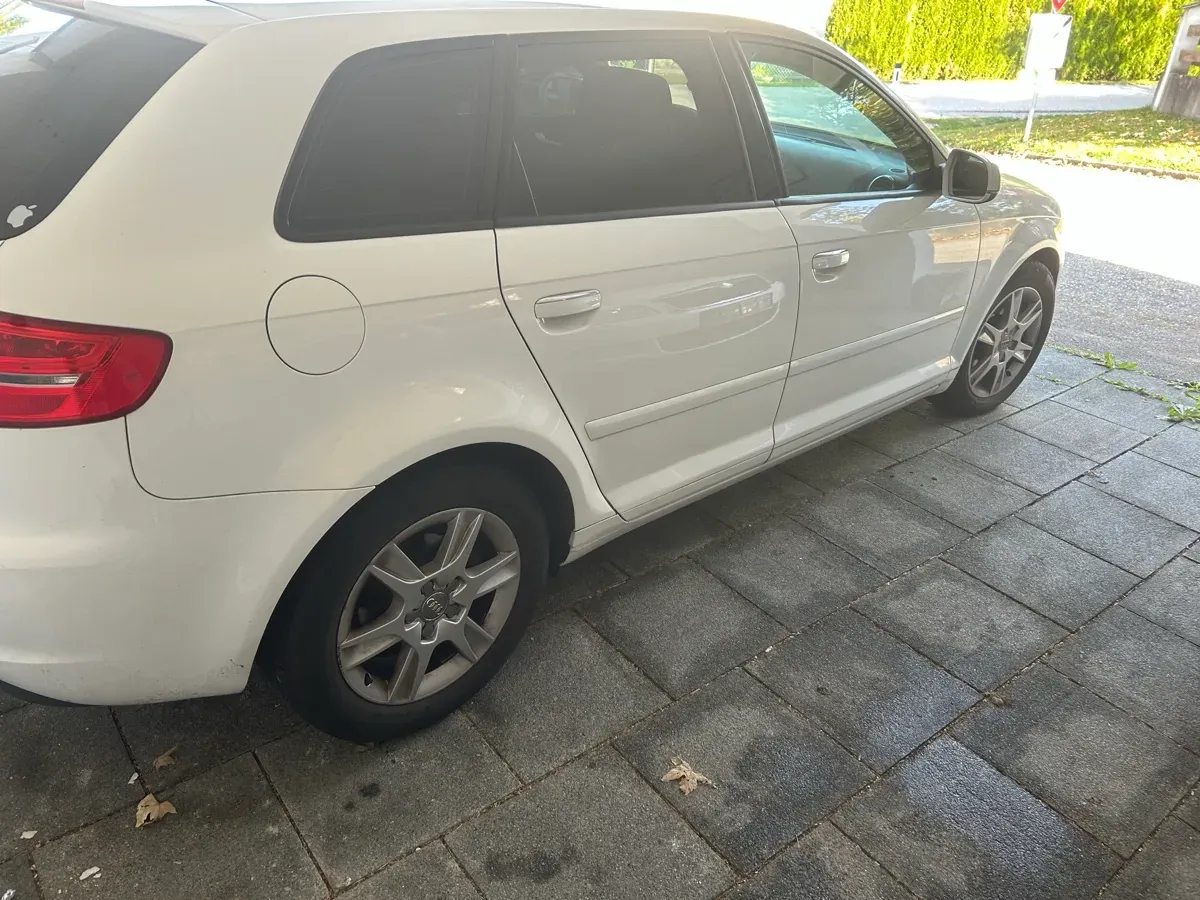 Audi A3 2012 photo 3