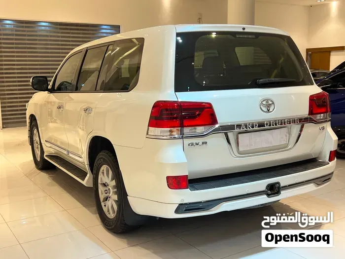 Toyota Land Cruiser Gxr 2018 photo 3