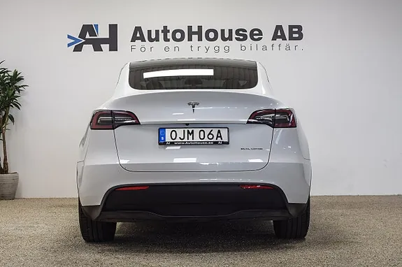 Tesla Model Y 2023 photo 5