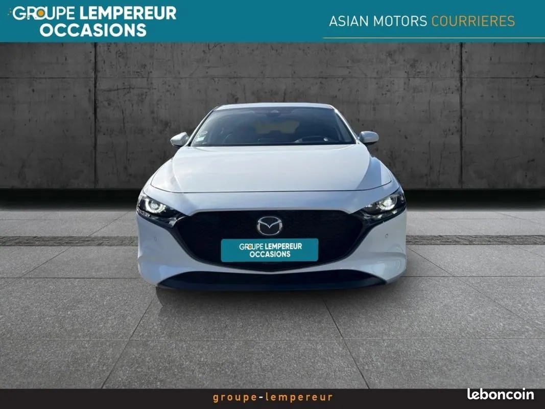 Mazda 3 2022 photo 2