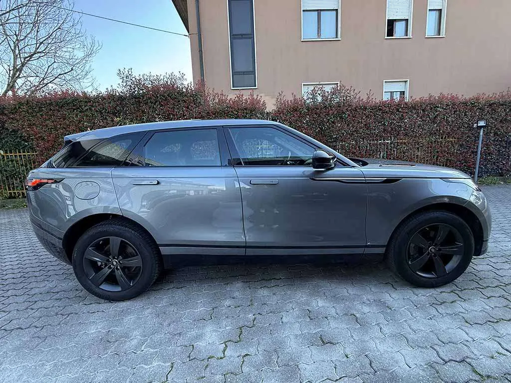 Land Rover Range Rover Velar 2021 photo 4