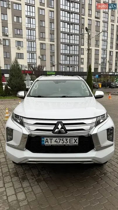 Mitsubishi Pajero Sport 2021 photo 2