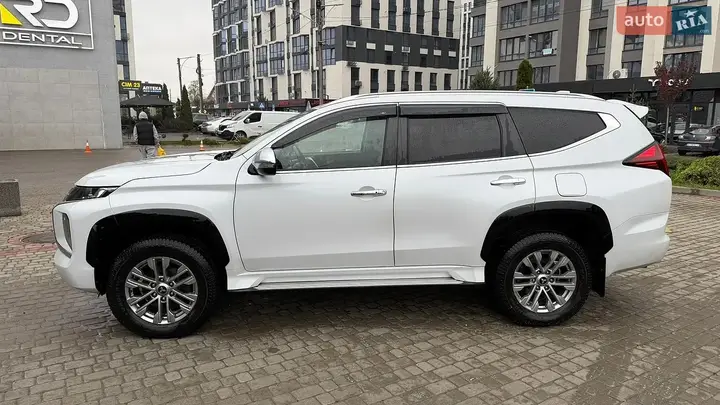 Mitsubishi Pajero Sport 2021 photo 5